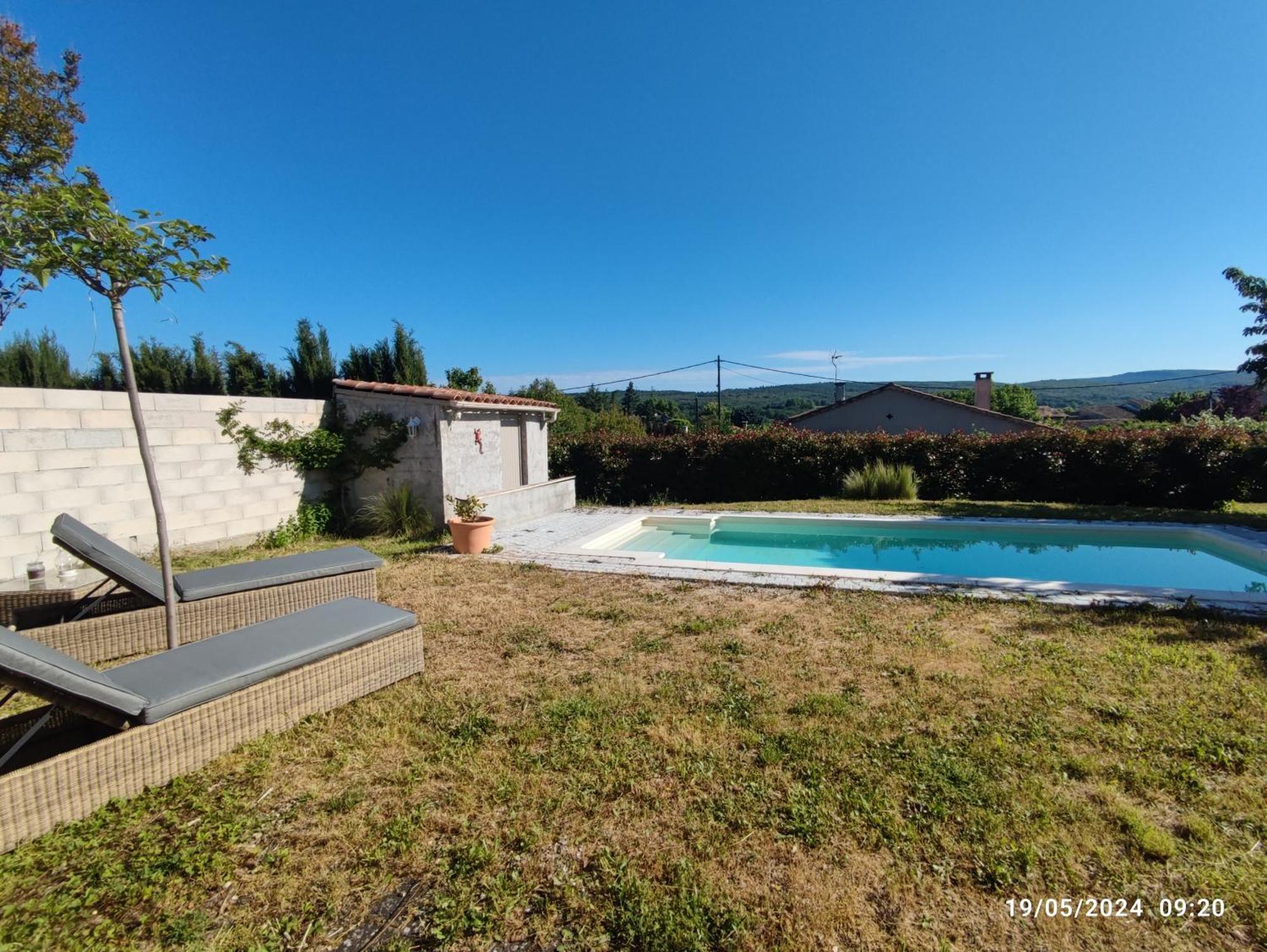 مبيت وإفطار Céreste Chambre Au Coeur Du Luberon المظهر الخارجي الصورة