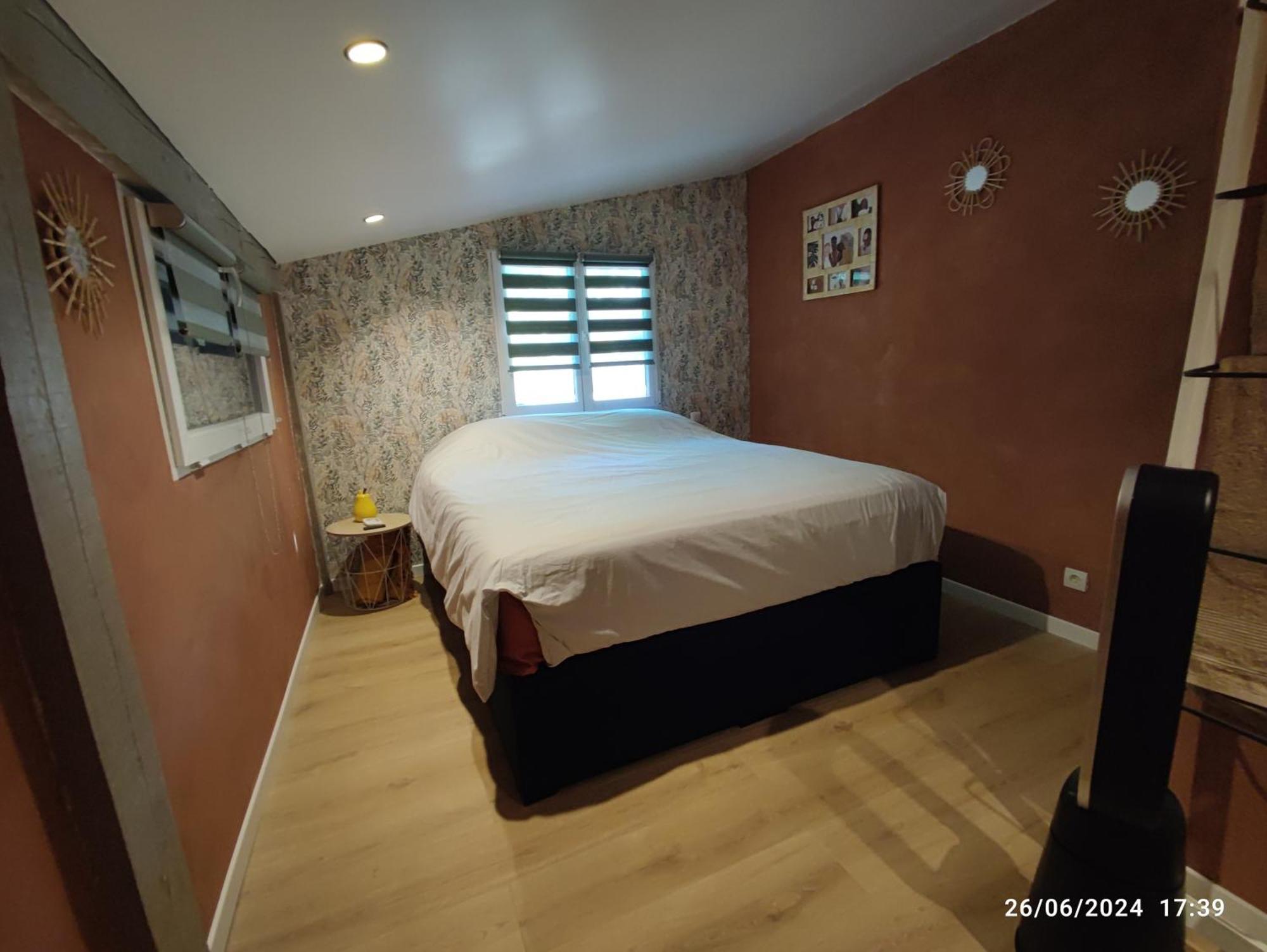 مبيت وإفطار Céreste Chambre Au Coeur Du Luberon المظهر الخارجي الصورة